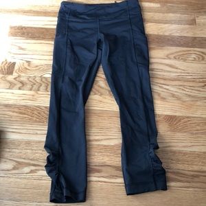 Cropped black Lulu lemon leggings